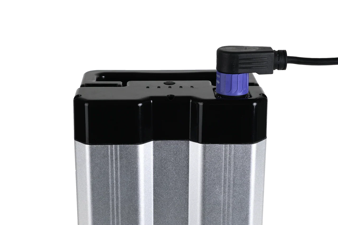 <tc>unu</tc> Move charger (fanless)